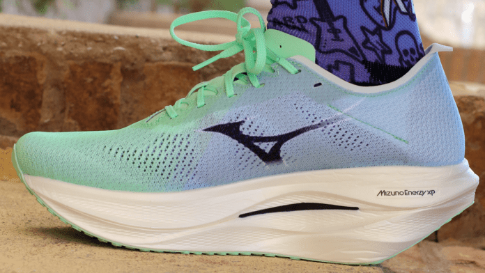 Mizuno Wave Rebellion Pro 3