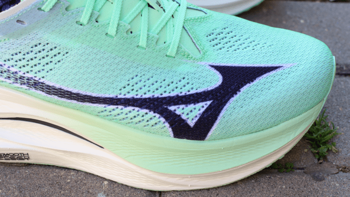 Mizuno Wave Rebellion Pro 3