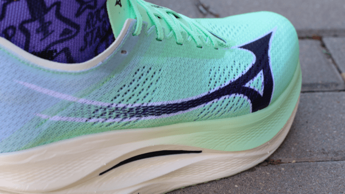 Mizuno Wave Rebellion Pro 3