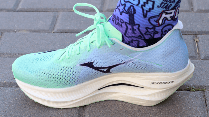 Mizuno Wave Rebellion Pro 3