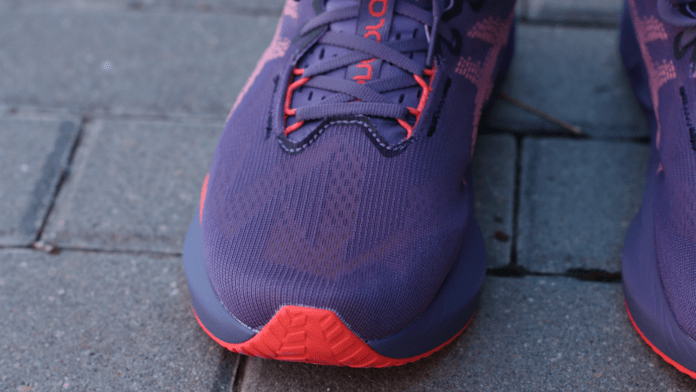 ASICS Novablast 5