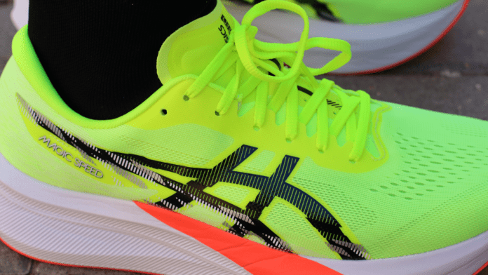 ASICS Magic Speed 4 Cordones