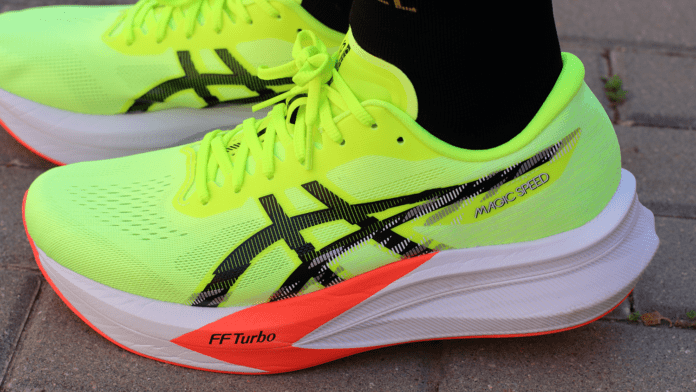 ASICS Magic Speed 4 Flexibilidad