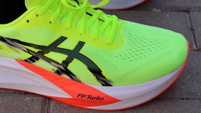 ASICS Magic Speed 4 Horma delante