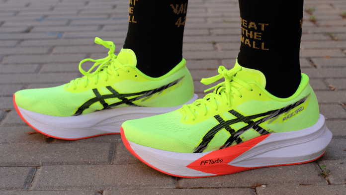 ASICS Magic Speed 4