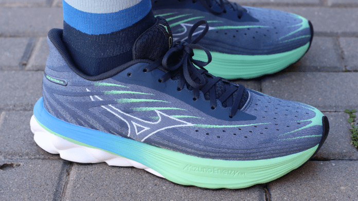 Mizuno Wave Skyrise 6