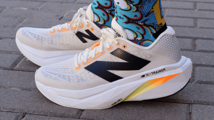 New Balance FuelCell SuperComp Trainer v3