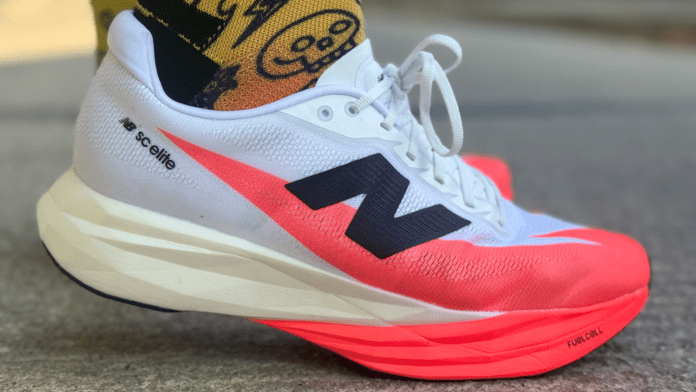 New Balance FuelCell SuperComp Elite v5