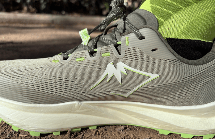 ASICS Fuji Lite 6