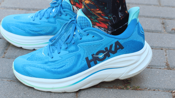 HOKA Clifton 10