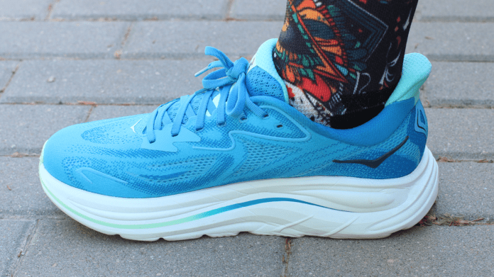 HOKA Clifton 10 Dinamica