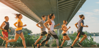 Las 5 prendas imprescindibles para cualquier corredor, del entrenamiento a la competición