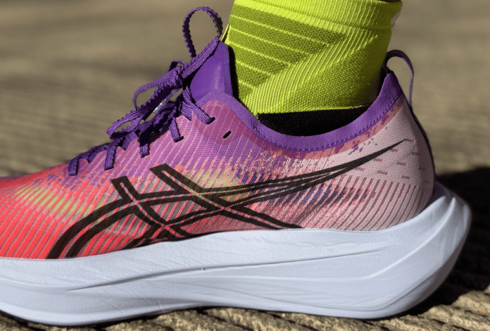 ASICS Megablast Collar