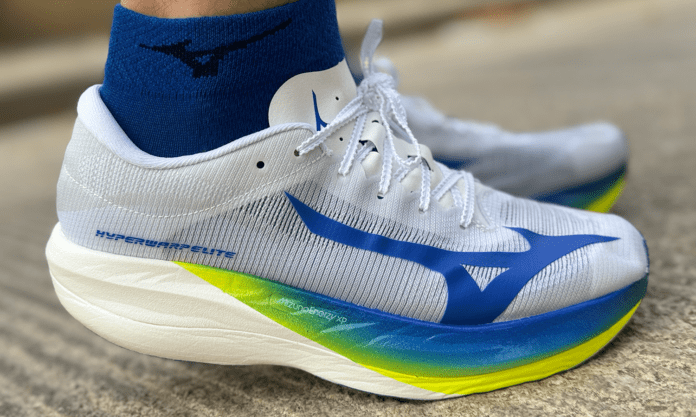 Mizuno Hyperwarp Elite