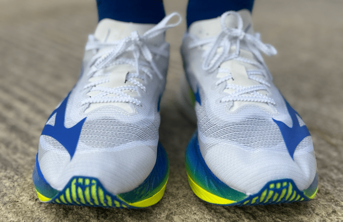 Mizuno Hyperwarp Elite
