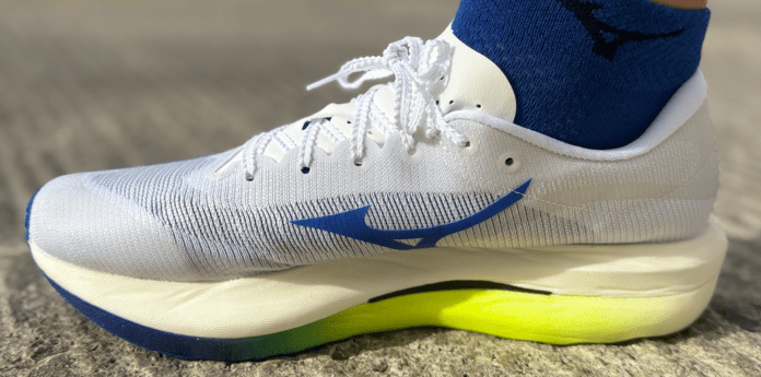 Mizuno Hyperwarp Pro