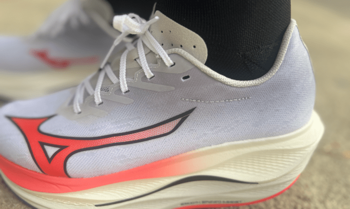 Mizuno Wave Rebellion Flash 3