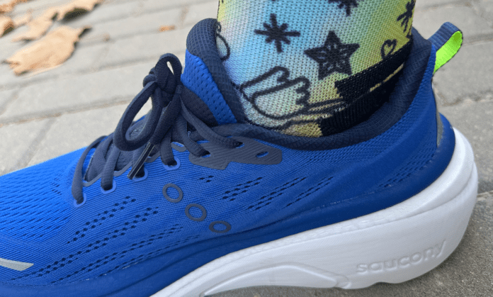 Saucony Hurricane 25 Collar