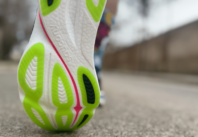 Saucony Endorphin Azura