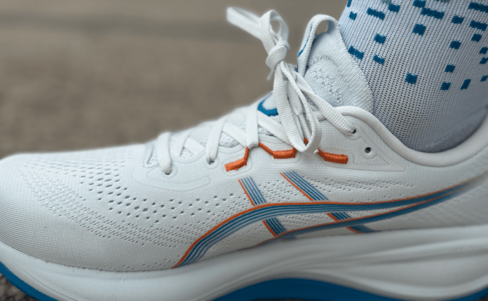ASICS Gel Cumulus 28 Lengueta