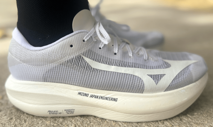 Mizuno Hyperwarp Pure Perfil