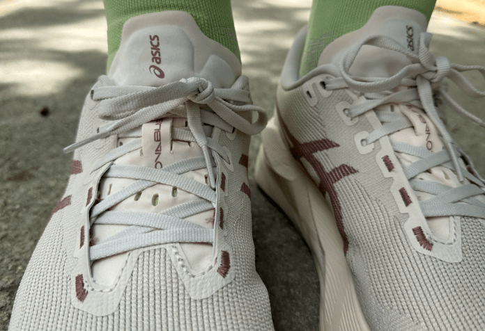 ASICS Novablast 6 Lengueta