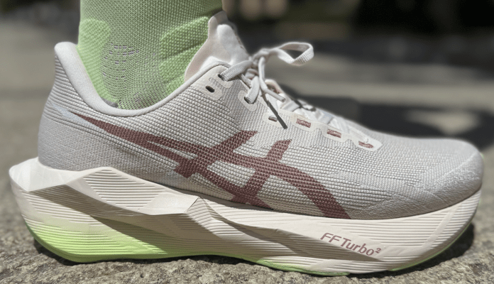 ASICS Novablast 6 Surco