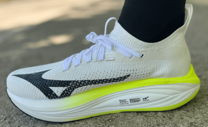Mizuno Neo Vista 3