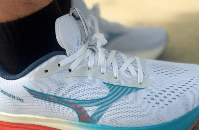 Mizuno Wave Rider 30 Detalle cordones