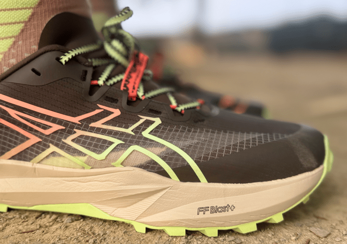 ASICS Fuji Lite 7 Topes laterales