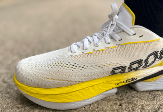 Brooks Hyperion Max 4 Upper
