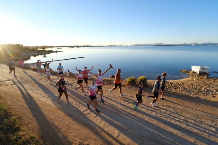 La 15K Formentera Sunset Run vuelve a brillar al atardecer con cifras de récord