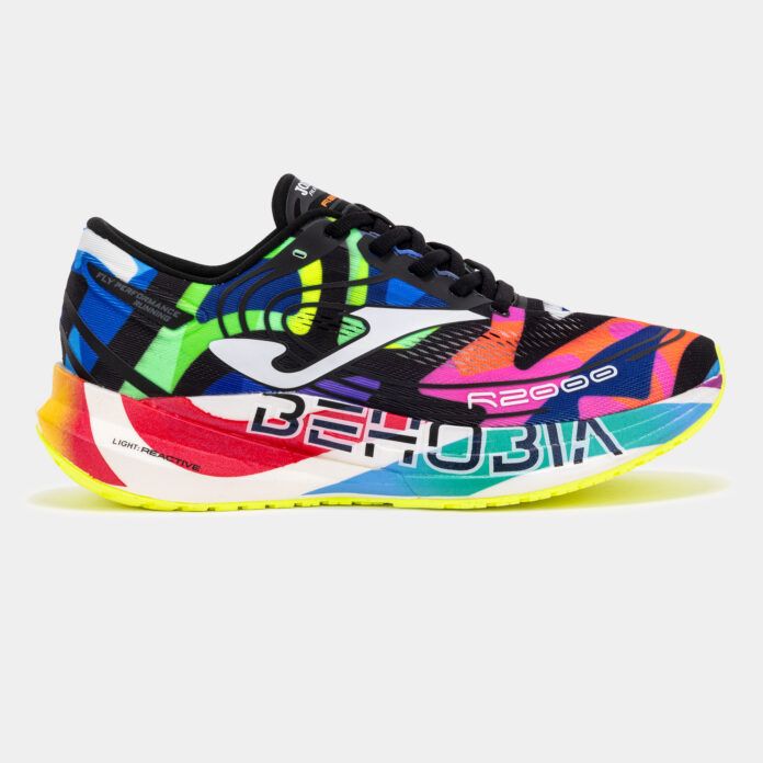 Las ediciones especiales de la Joma R-2000